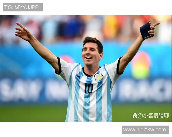 足球巨星辉煌瞬间集锦 激燃时刻点亮绿茵场 足球巨星辉煌瞬间集锦 激燃时刻点亮绿茵场