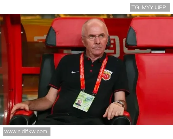 泪别绿茵传奇球星球迷深情送行见证最后时刻 泪别绿茵传奇球星球迷深情送行见证最后时刻